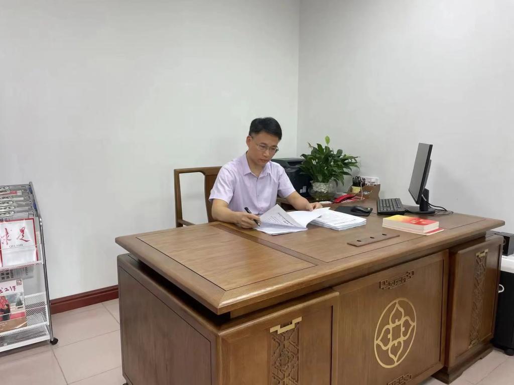 欧宝(中国)校友许云获评第六届  广东省“人民满意的公务员”称号